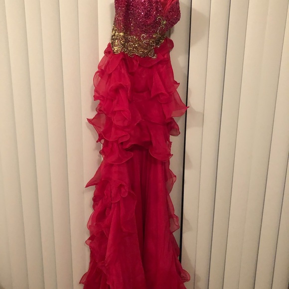 Prom - Picture 2 of 3